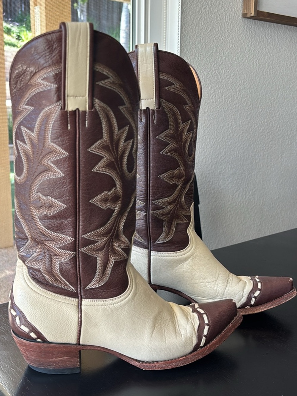 The Old Gringo |  Brown and Cream cowboy boot womens 7.5B | rare and old